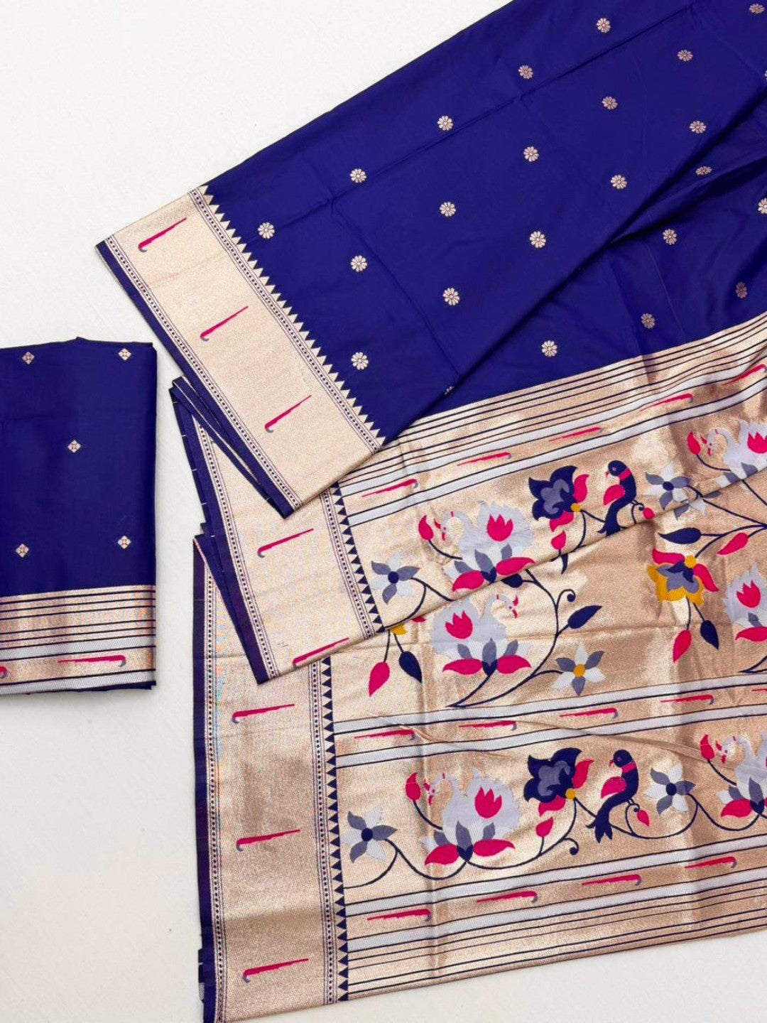 Navy Blue Floral Weaving Banarasi Silk Paithani Saree With Zari Border & Designer Pallu - Image 2