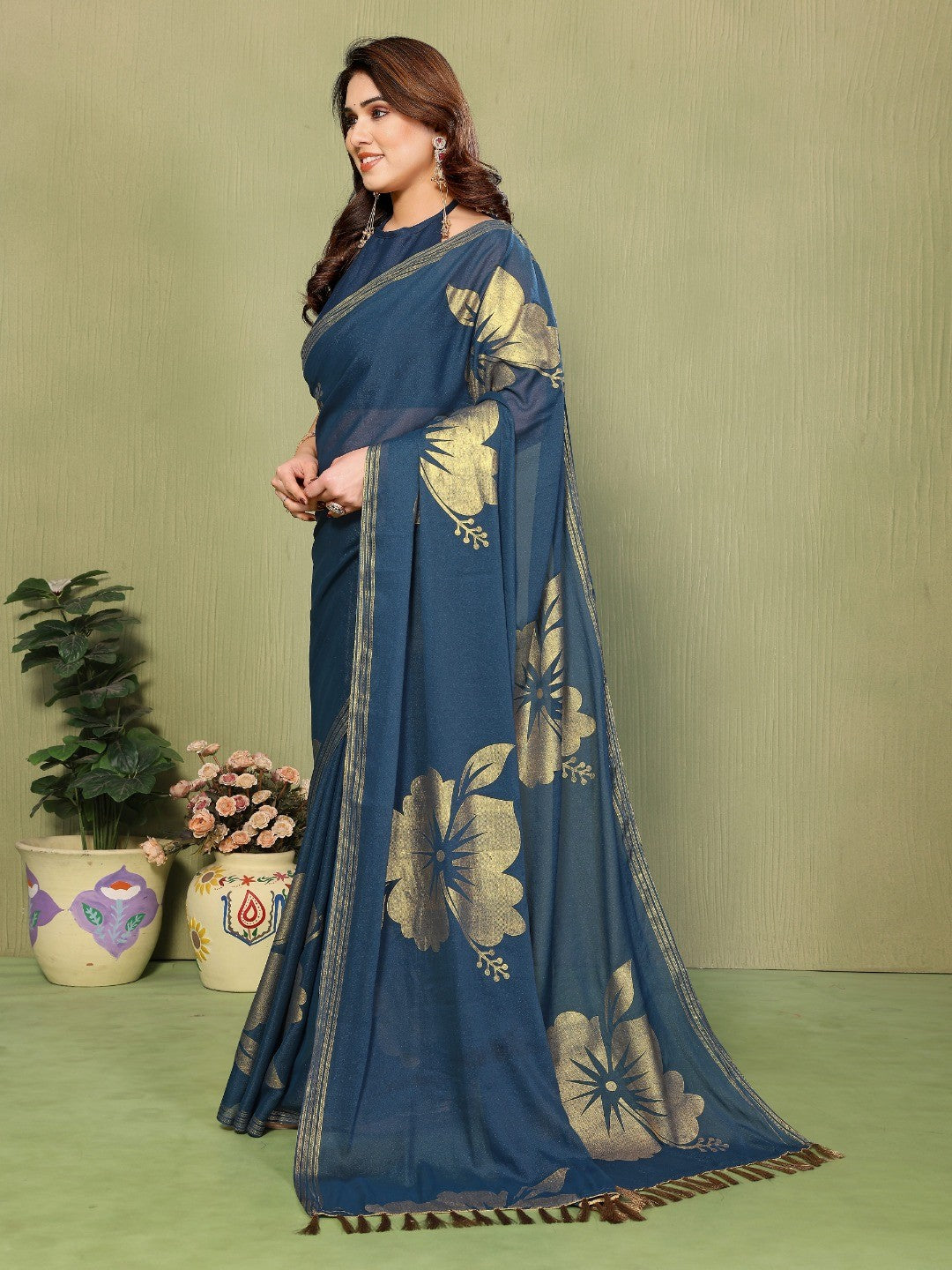Elegant Morpich Blue Georgette Saree Adorned With Floral Foil Print & Rich Zari Border With Tassel Pallu - Image 2