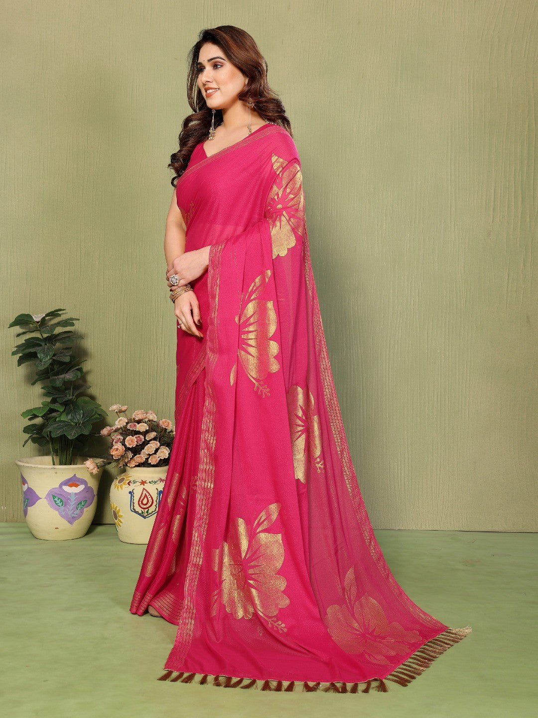 Elegant Pink Georgette Saree Adorned With Floral Foil Print & Rich Zari Border With Tassel Pallu - Image 2