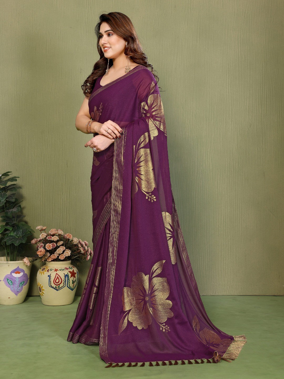 Elegant Wine Georgette Saree Adorned With Floral Foil Print & Rich Zari Border With Tassel Pallu - Image 3