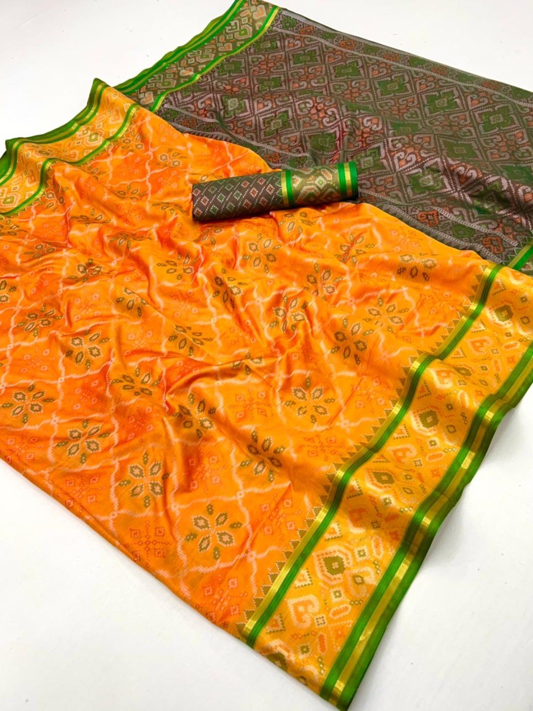 Mustard Art Silk Patola Weaving Saree with Fancy Pallu and Blouse - Image 3
