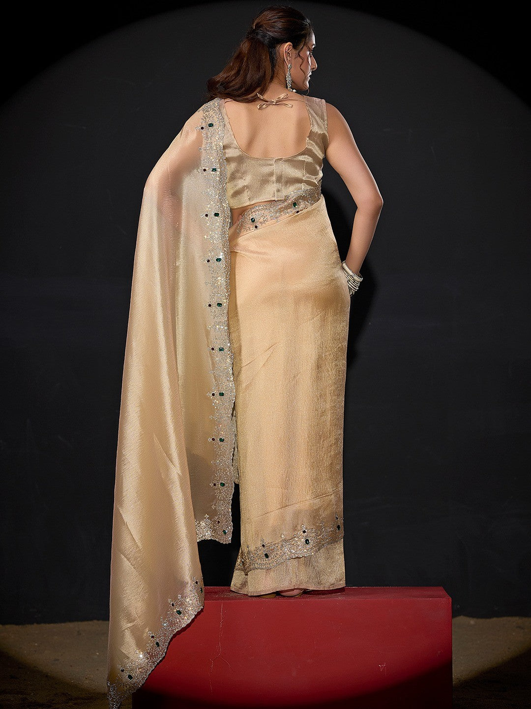 Elegant Cream Kanjivaram Silk Saree With Heavy Stone Work & Pure Kundan Border Detailing - Image 5