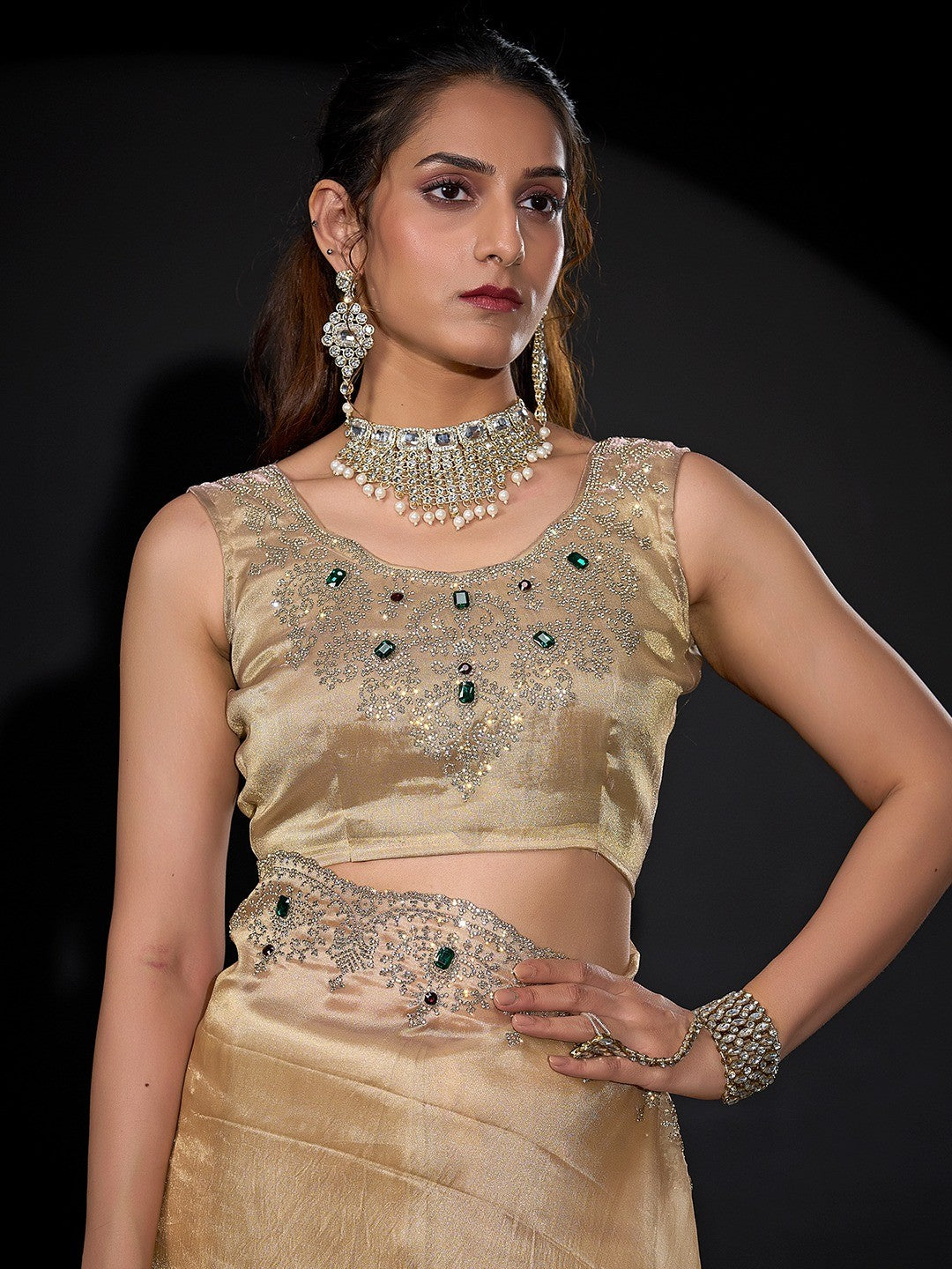 Elegant Cream Kanjivaram Silk Saree With Heavy Stone Work & Pure Kundan Border Detailing - Image 4