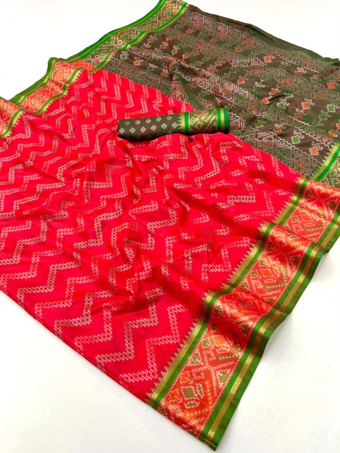 Red Zig-Zag Pattern Art Silk Patola Weaving Saree with Contrast Blouse - Image 3
