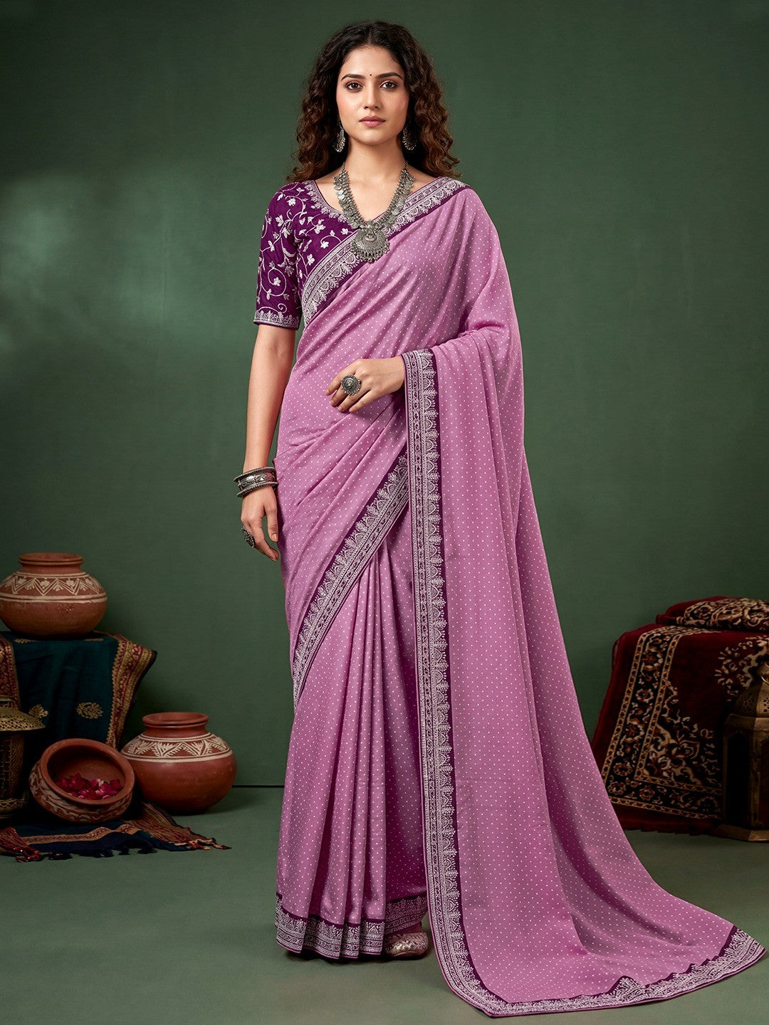 Stylish Pale Magenta Vichitra Silk Saree Highlighted With Foil Print & Elegant Embroidered Border - Image 1
