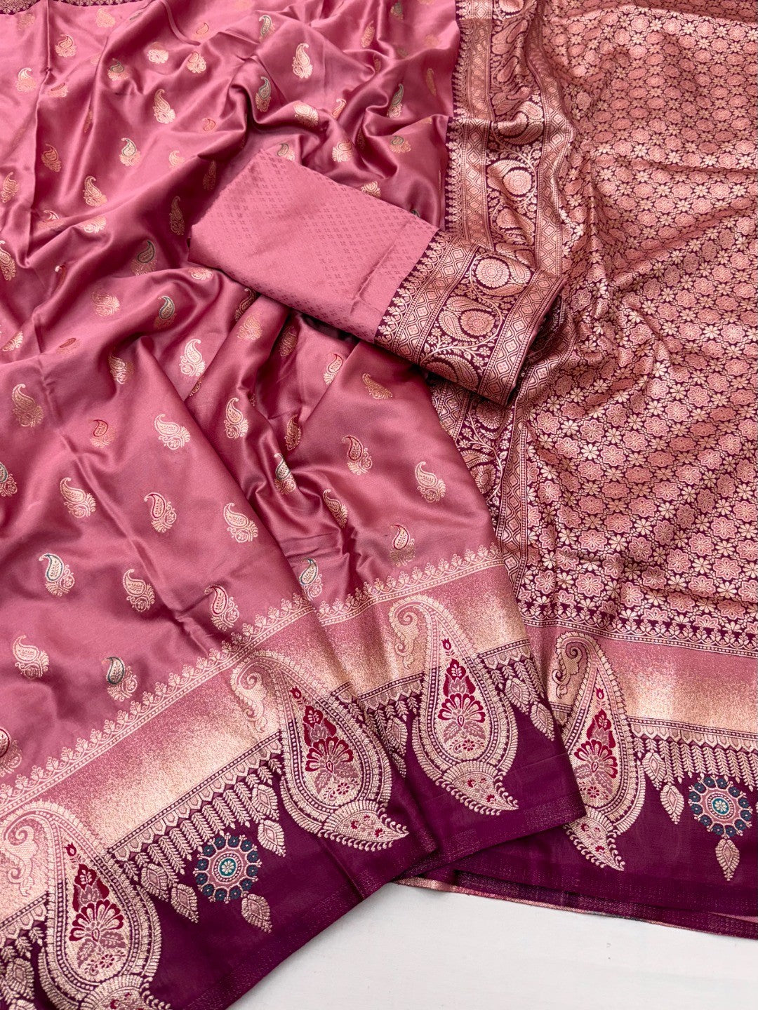 Elegant Pink Satin Silk Saree with Traditional Paisley Zari Weaving - Image 3