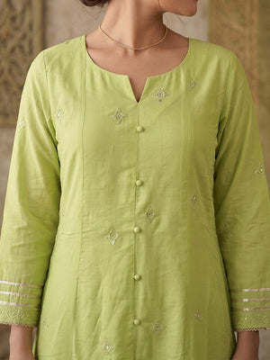 Designer Green Mul Cotton Kurta Set with Embroidered Dupatta Traditional Elegant Wear - Image 2