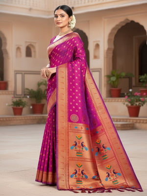 Classic Magenta Floral Banarasi Silk Weaving Paithani Saree With Decorative Peacock Motif Pallu - Image 2