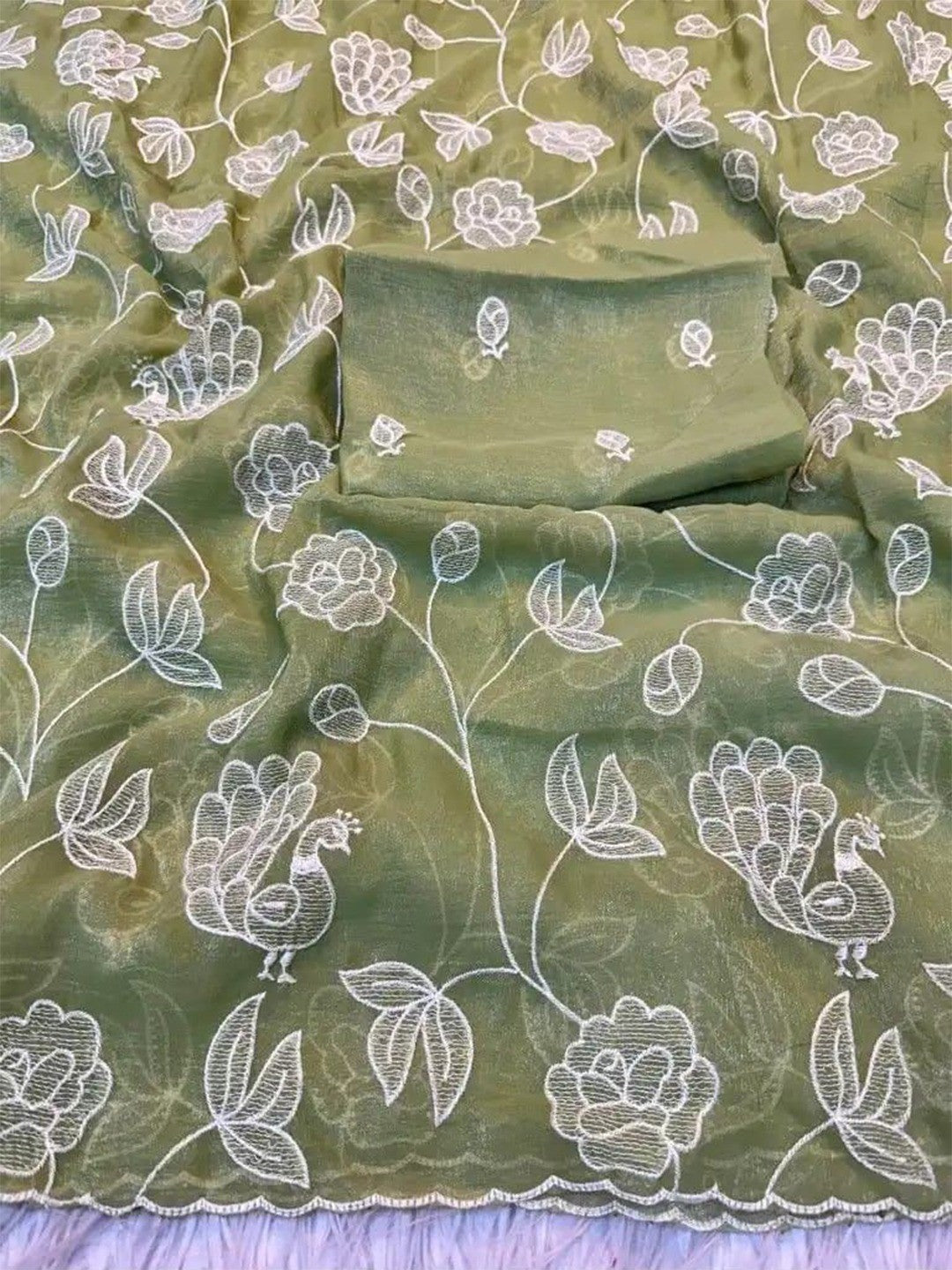 Pista Green Gold Crush Silk Blend Saree Adorned With Floral & Peacock Motif Thread Embroidery Work - Image 2