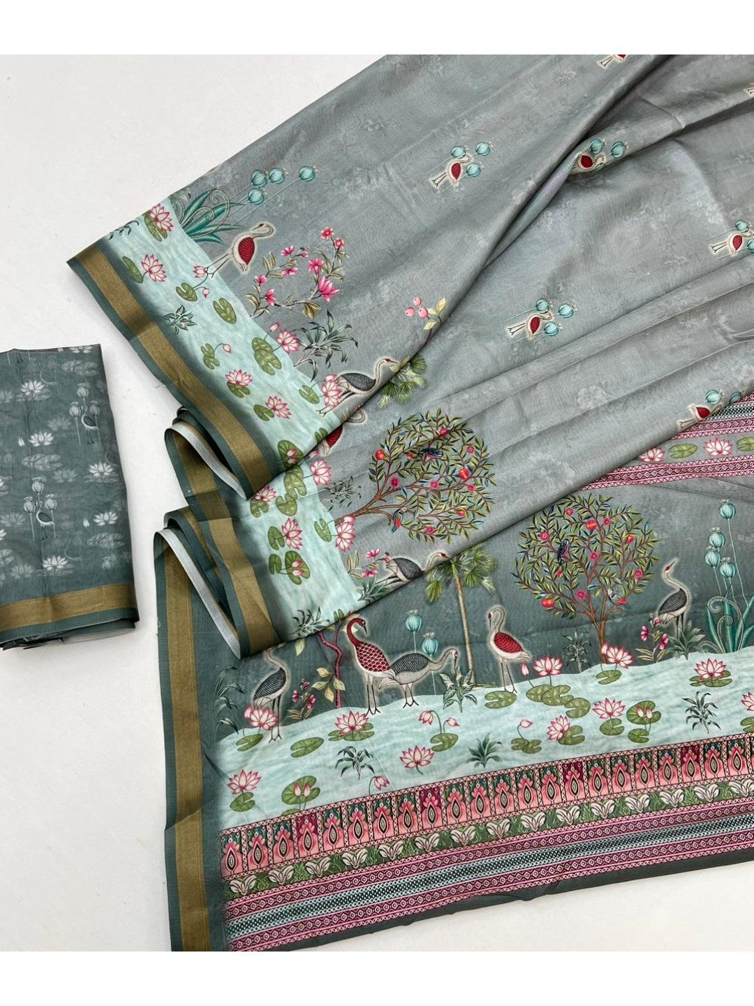 Elegant Grey Dola Silk Saree with Digital Print and Zari Border - Image 3