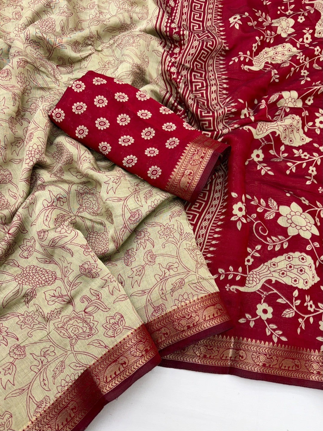 Elegant Beige & Red Viscose Saree with Floral Print and Jacquard Border - Image 3
