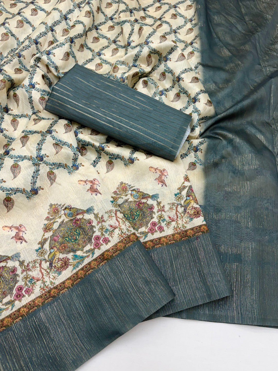 Elegant Offwhite & Blue Pure Cotton Saree with Digital Print and Woven Border - Image 3