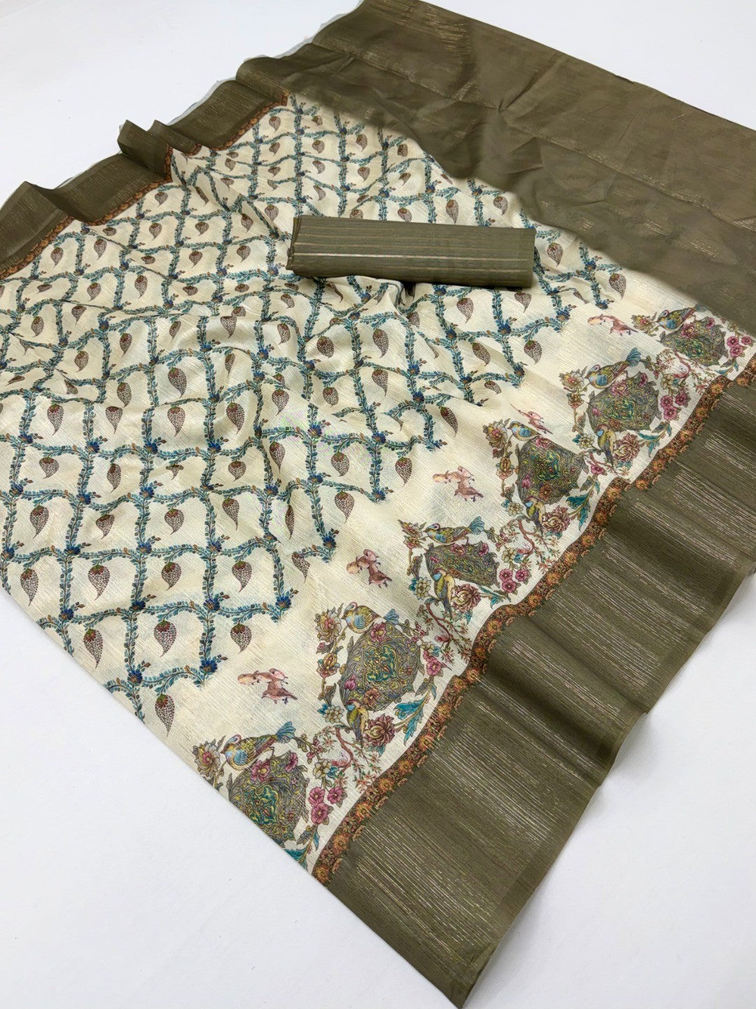 Offwhite & Green Digital Print Pure Cotton Saree with Woven Border - Image 3