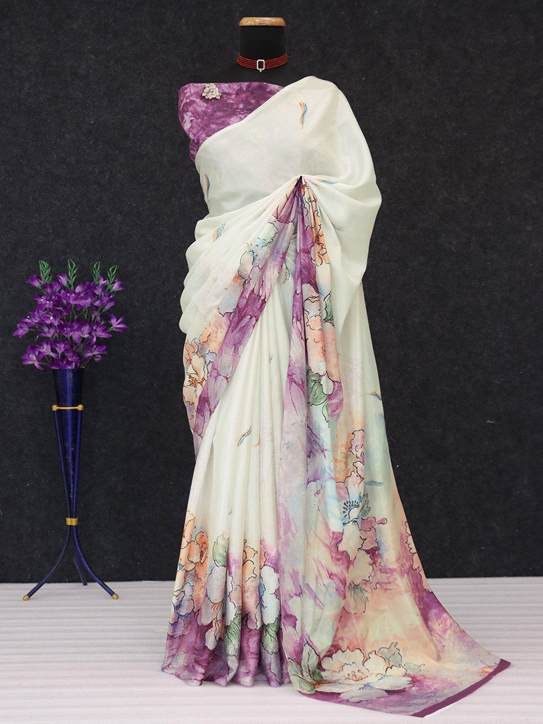 Stunning Offwhite Floral Pattern Chinon Saree With Rich Designer Work - Image 5