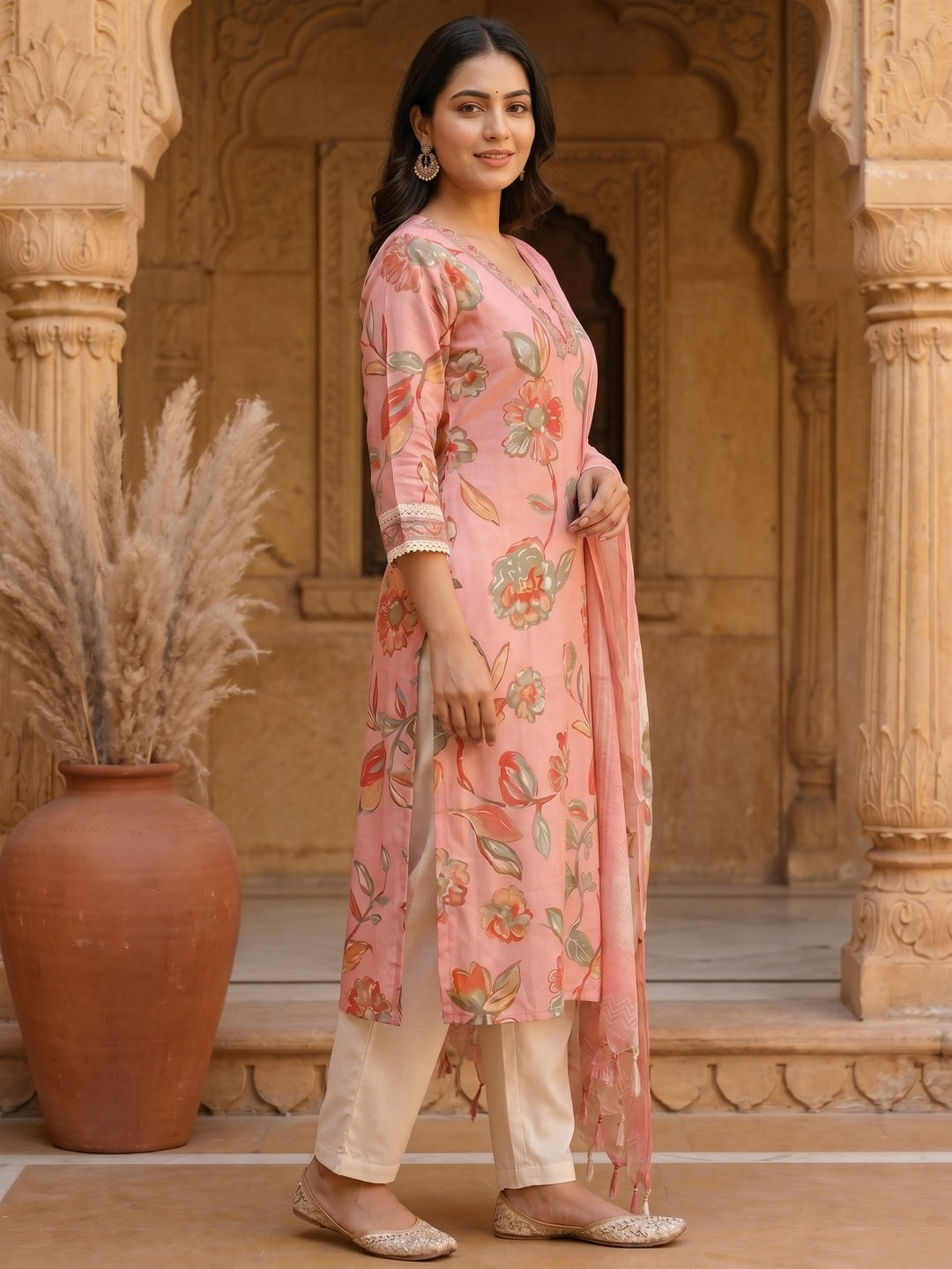 Pink Floral Printed Viscose Kurta with Straight Pant Set - Image 4