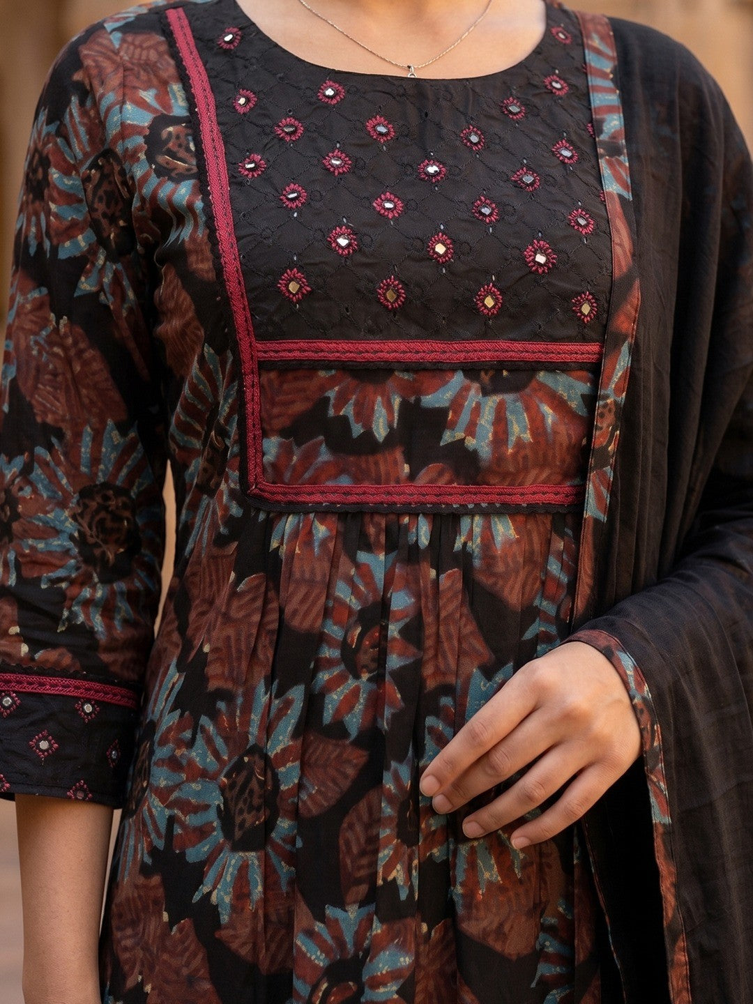 Floral Printed Black Cotton Blend Salwar Suit Set for Women - Image 4