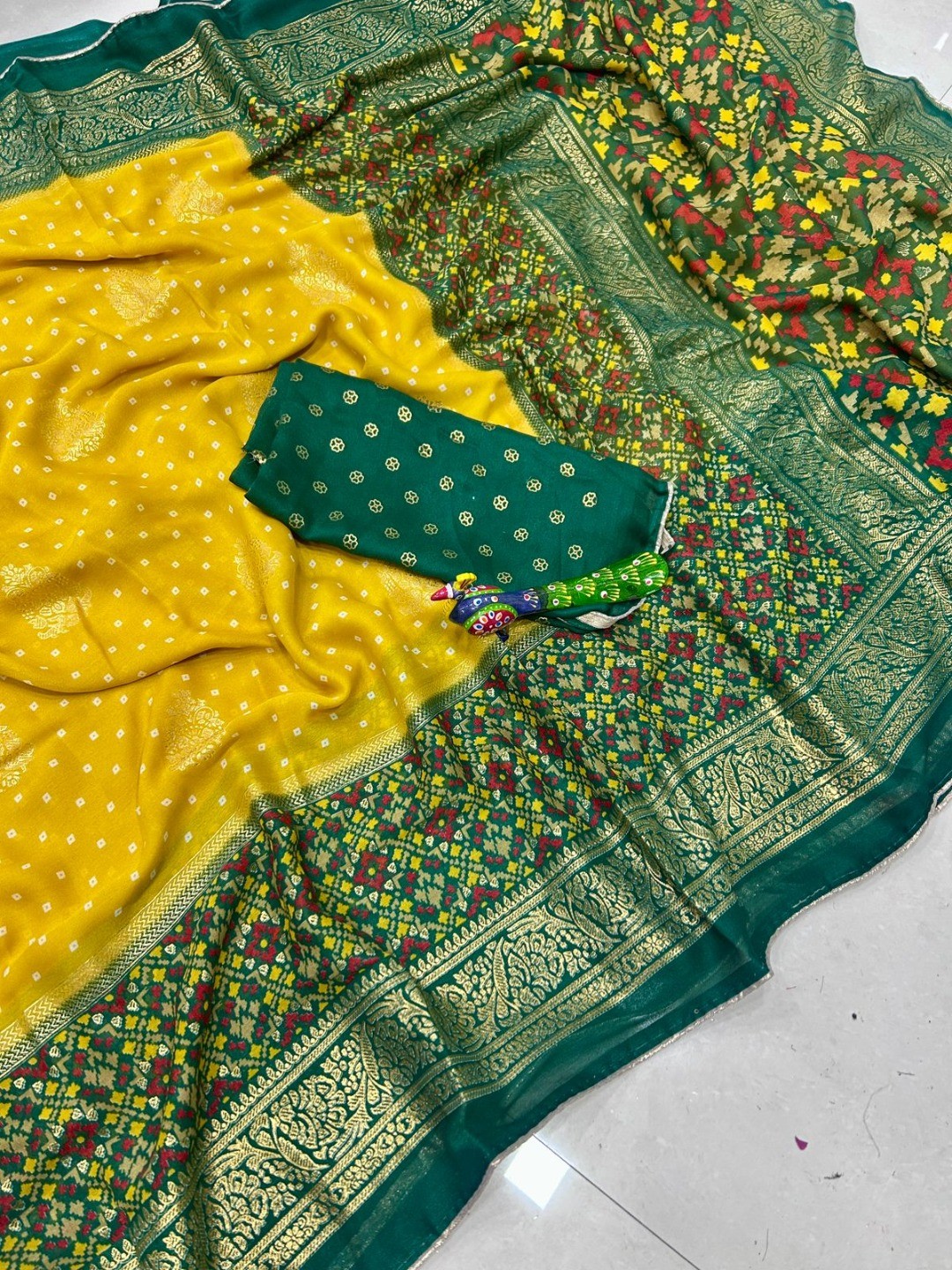 Exclusive Yellow Georgette Bandhani Print Saree with Zari Work - Image 2