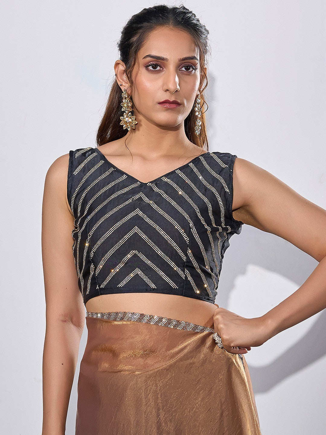 Stunning Black & Brown Satin Silk Ombre Saree Adorned With Sparkling Stone Work Border - Image 2