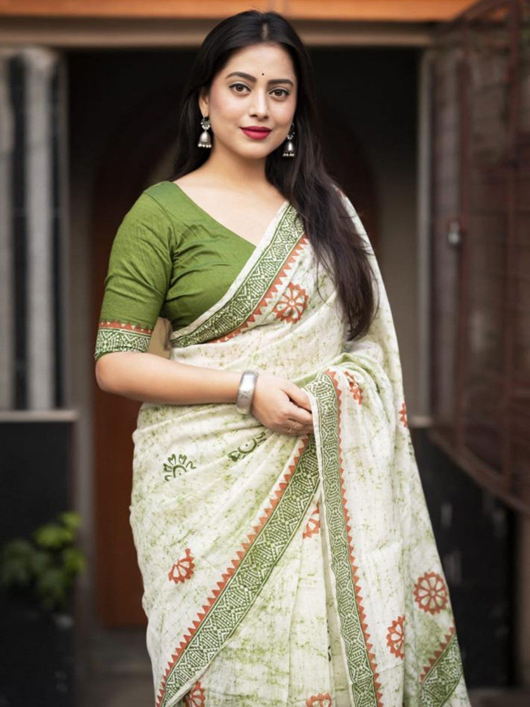 Green Linen Saree with Hand Block Printed Geometric Patterns - Image 5