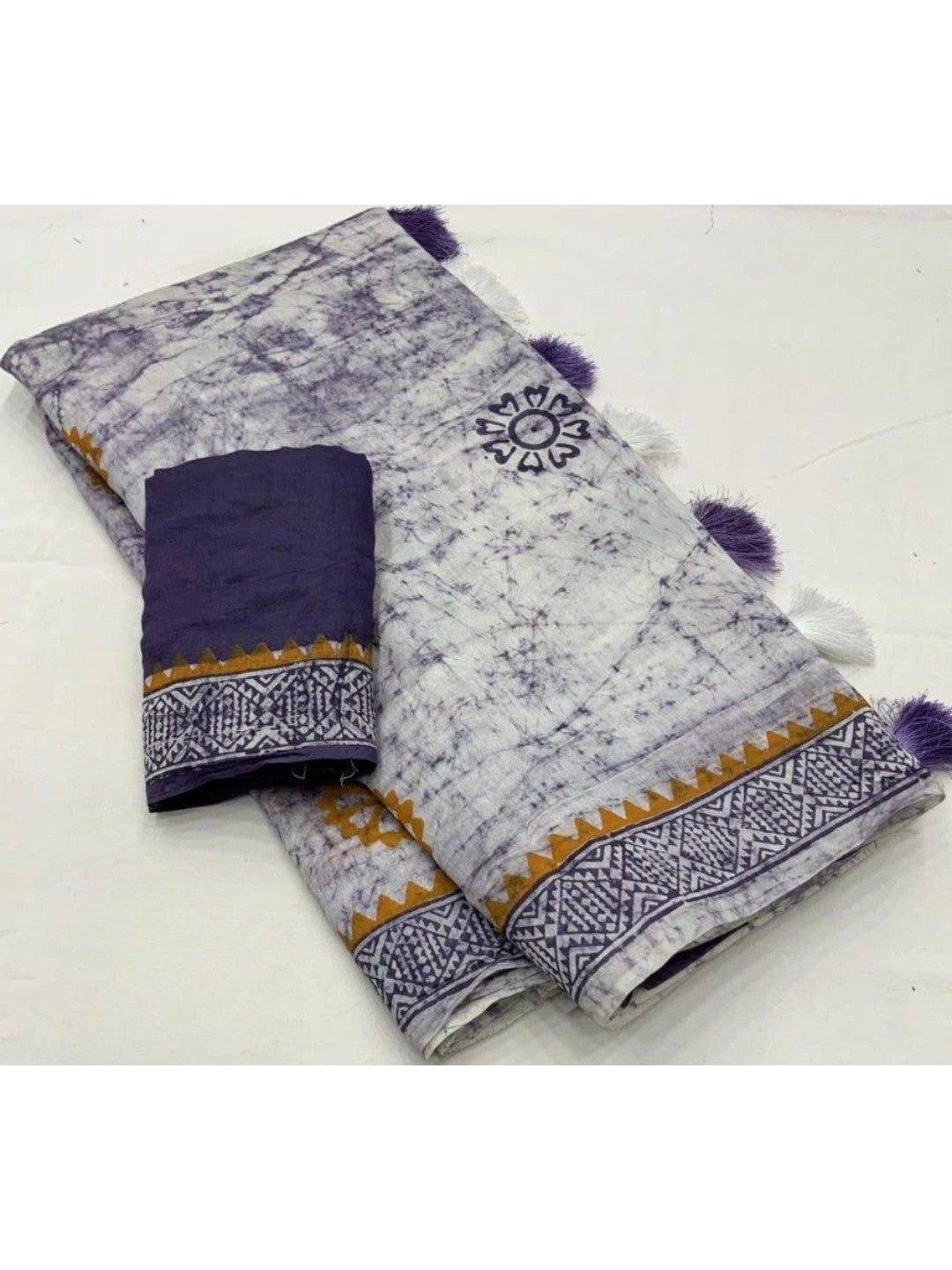 Lavender Linen Saree with Hand Block Printed Geometric Patterns - Image 4
