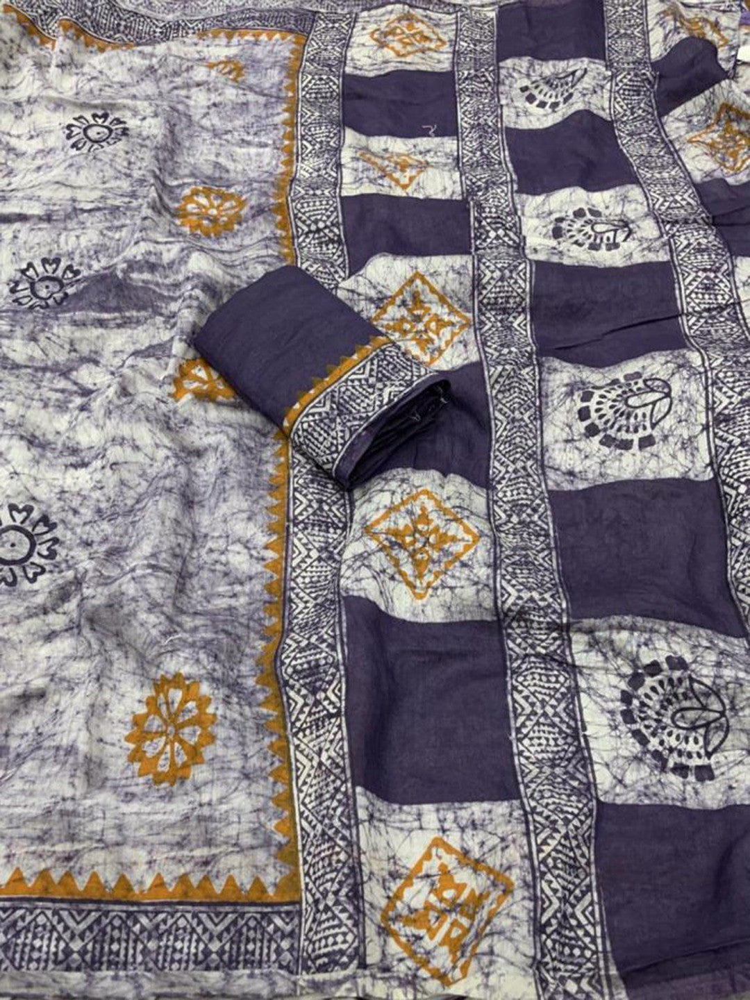 Lavender Linen Saree with Hand Block Printed Geometric Patterns - Image 3