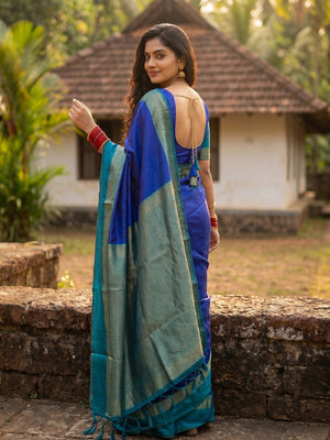Sophisticated Navy Cotton Silk Saree with Intricate Border Weaving - Image 2