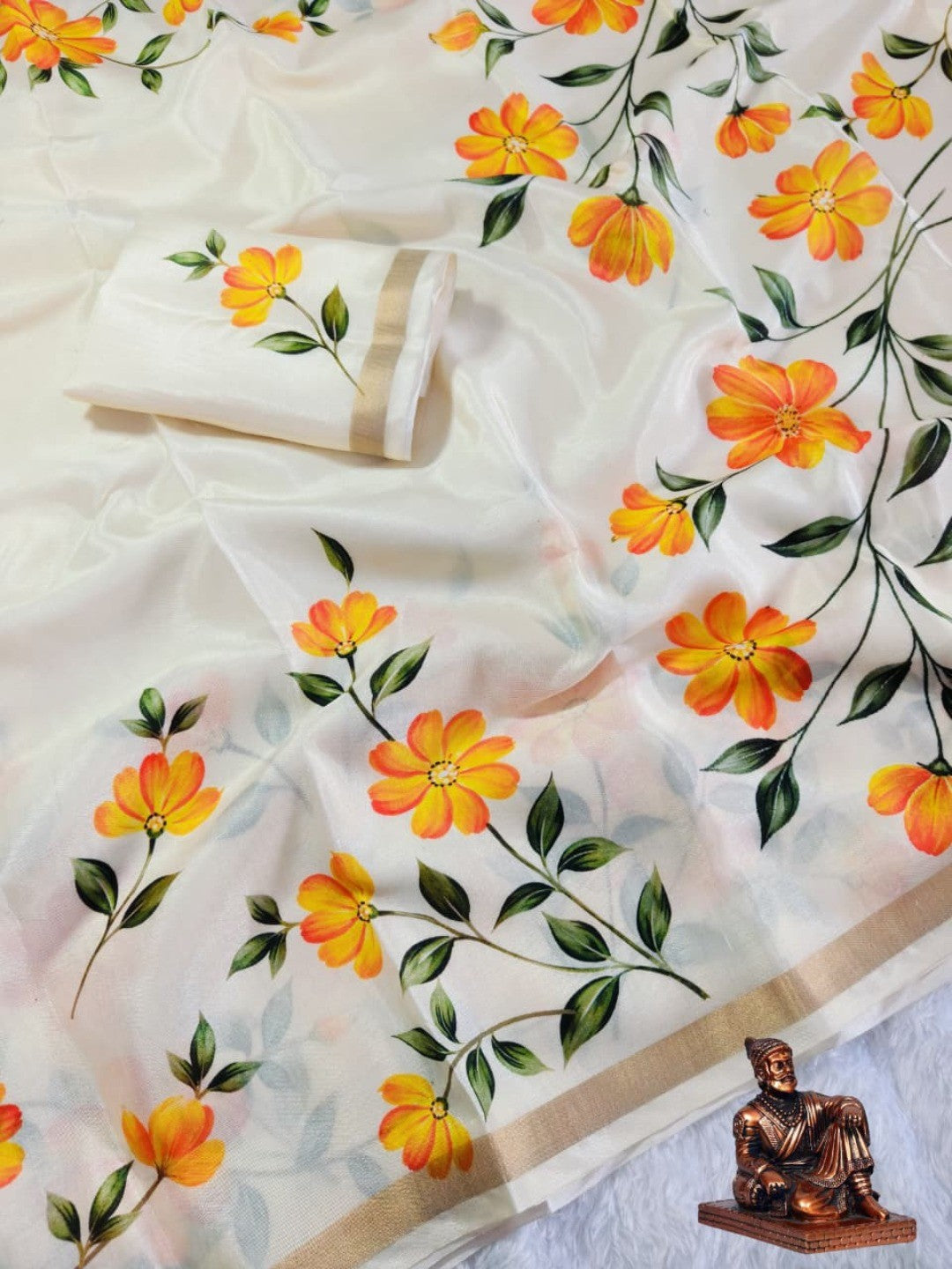 Elegant Cream Mulmul Cotton Floral Printed Saree - Image 2