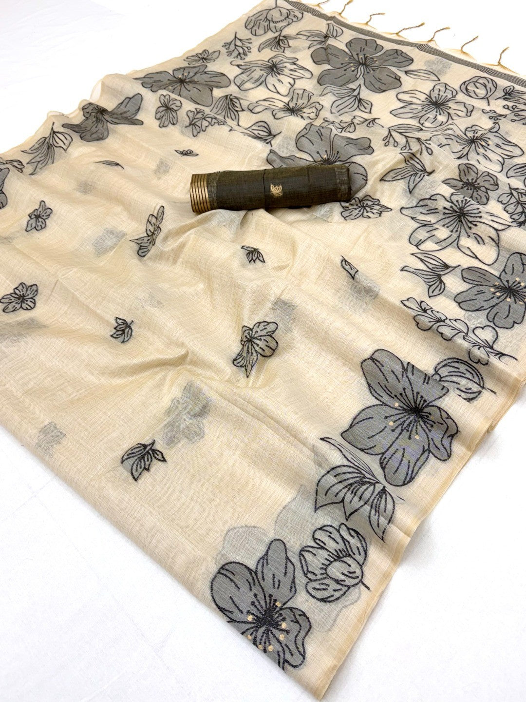 Cream Saree with Grey Floral Weaving Pure Cotton Traditional Elegant Style - Image 2