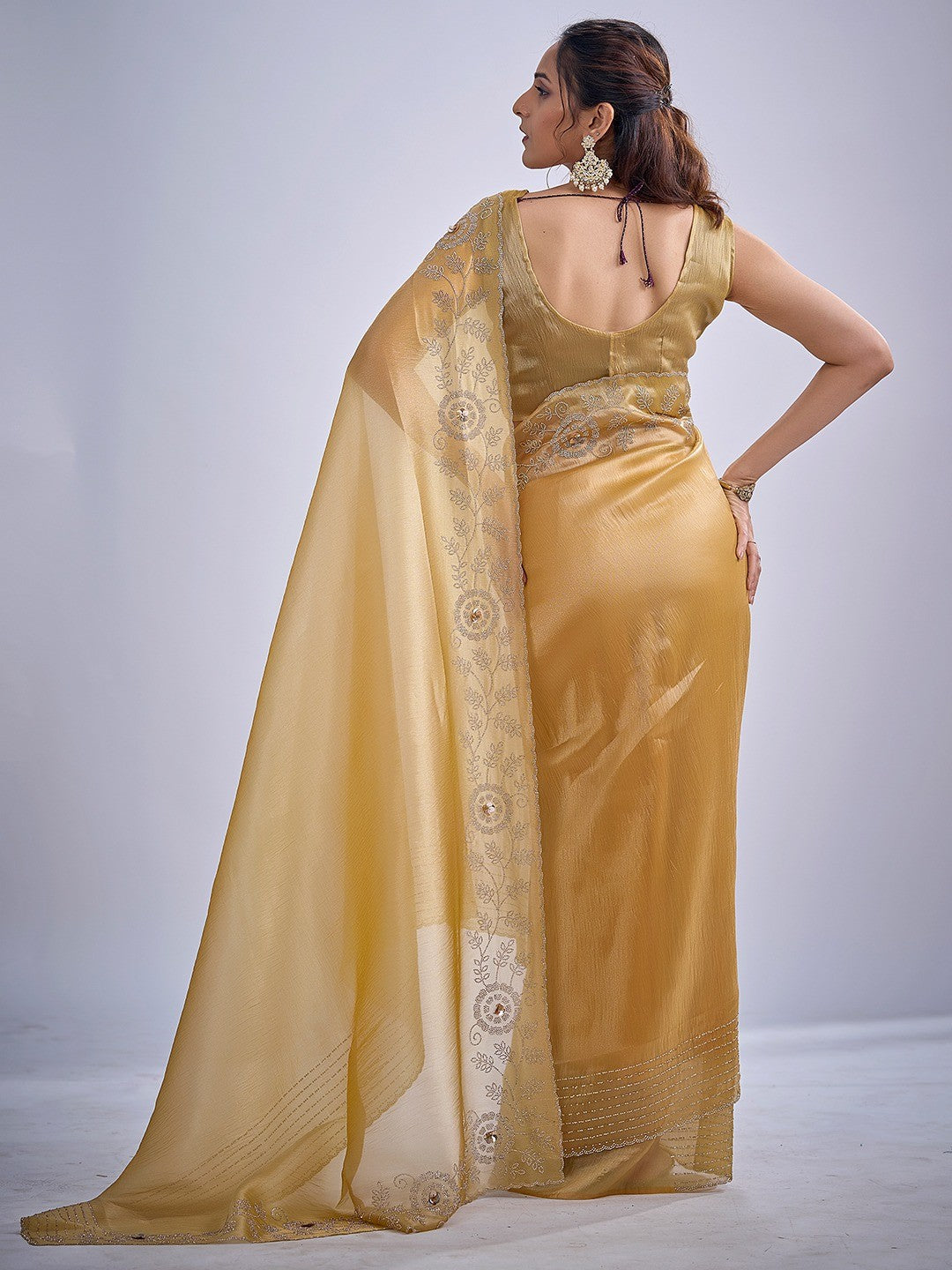 Elegant Golden Mustard Kanjivaram Silk Saree Adorned With Stone Work & Cut Dana Detailing - Image 5