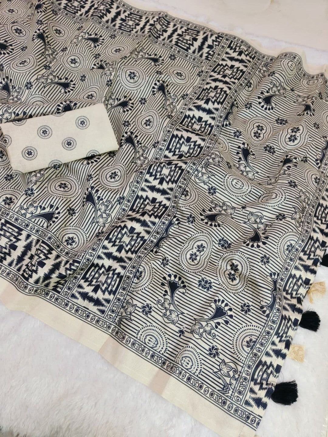 Elegant Cream Mysore Silk Saree with Traditional Ikkat Print - Image 2