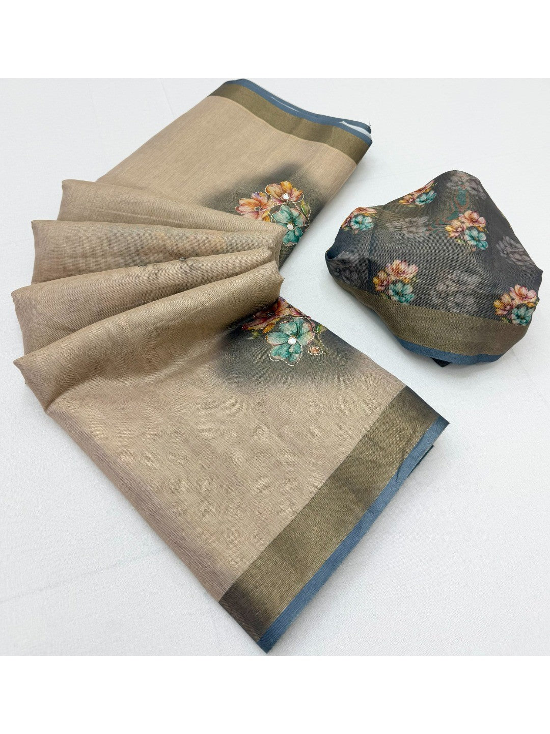Beige Cotton Blend Saree with Grey Floral Pattern Ethnic Wear - Image 3