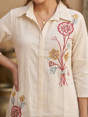 Elegant Offwhite Pure Cotton Floral Embroidered Top Bottom Set - Image 2