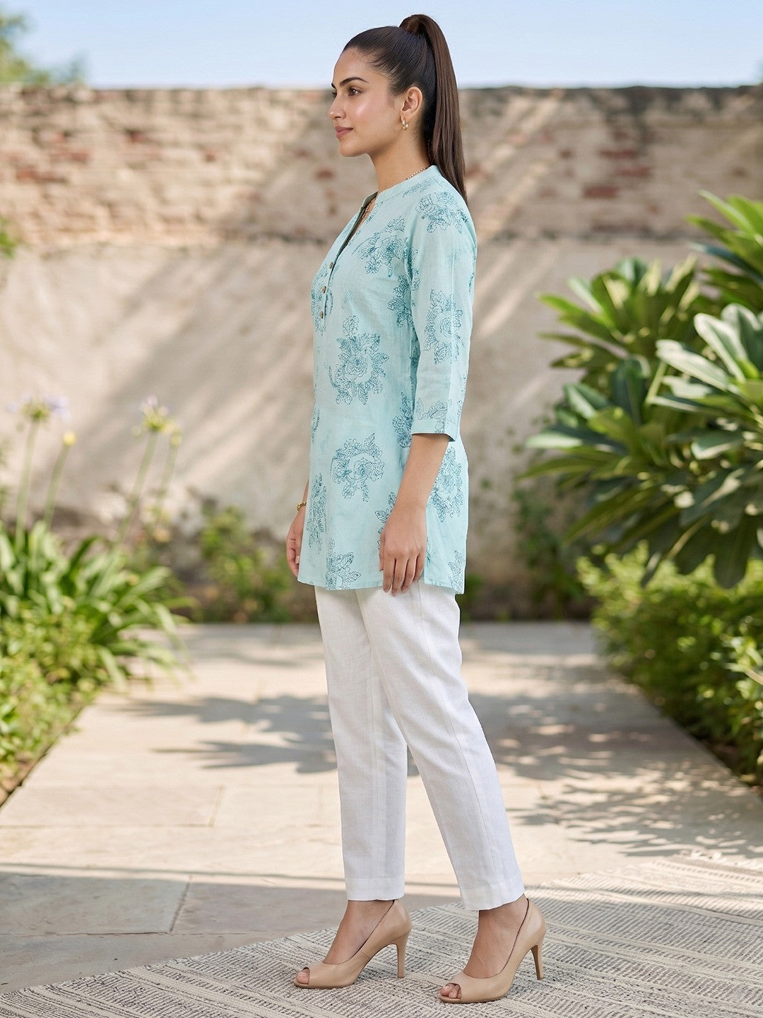 Mint Green Floral Printed Pure Cotton A-Line Casual Top - Image 4
