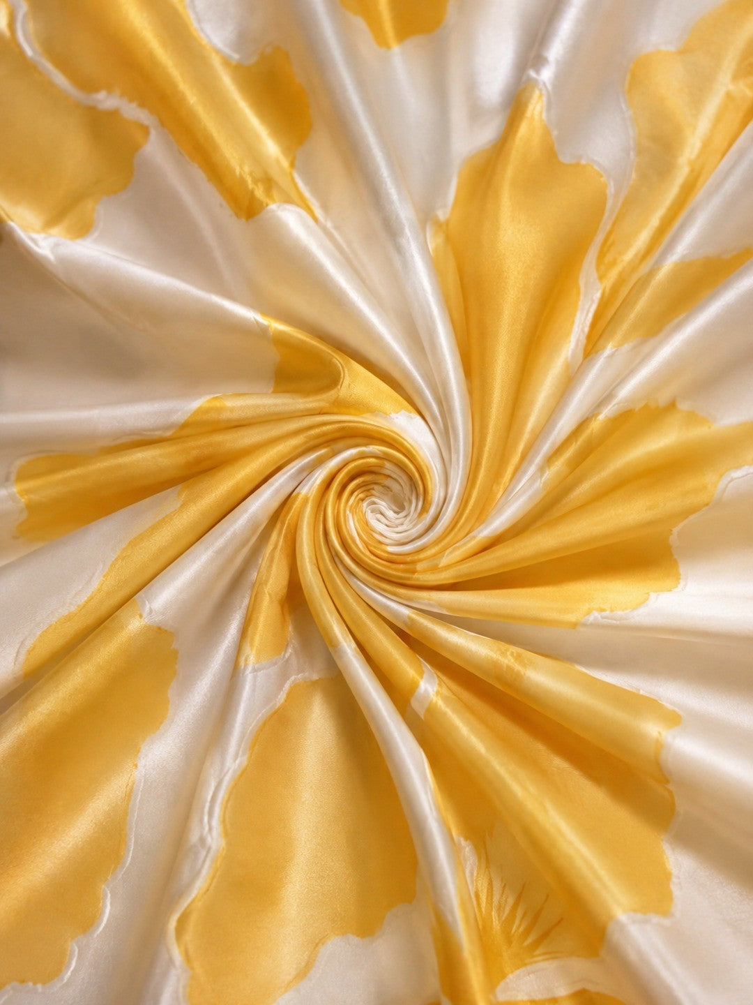 Elegant Yellow Floral & Abstract Digital Printed Satin Saree For Contemporary Grace - Image 4