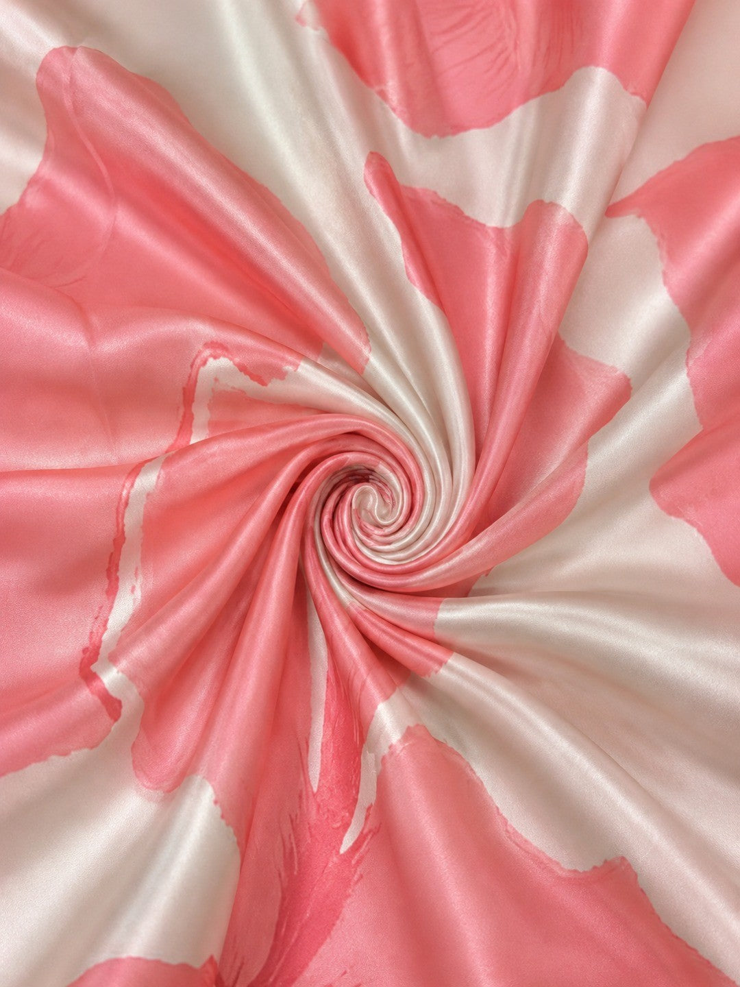 Elegant Pink Floral & Abstract Digital Printed Satin Saree For Contemporary Grace - Image 4