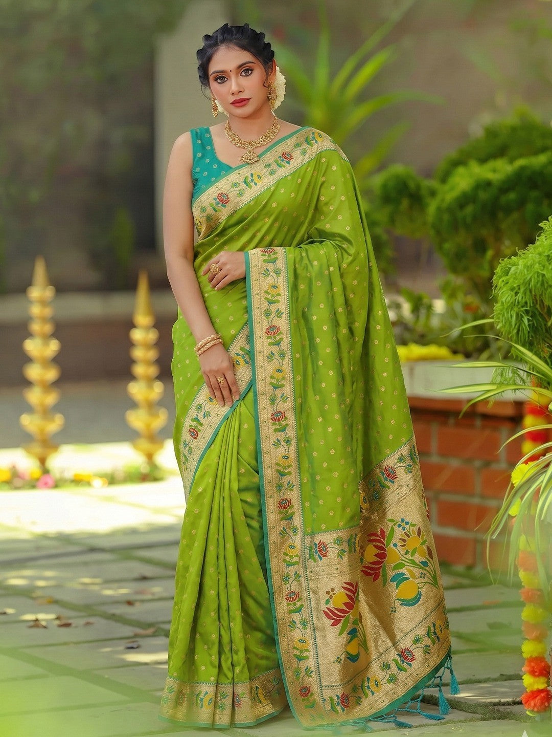 Elegant Green Floral Weaving Banarasi Silk Saree With Designer Tassel Pallu - Image 1
