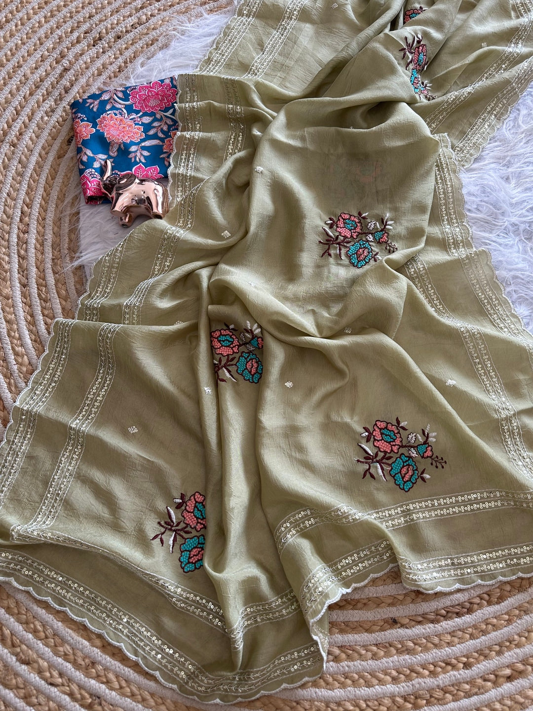 Peachmode Olive Tana Bana Saree with Multi Embroidery Work - Image 4