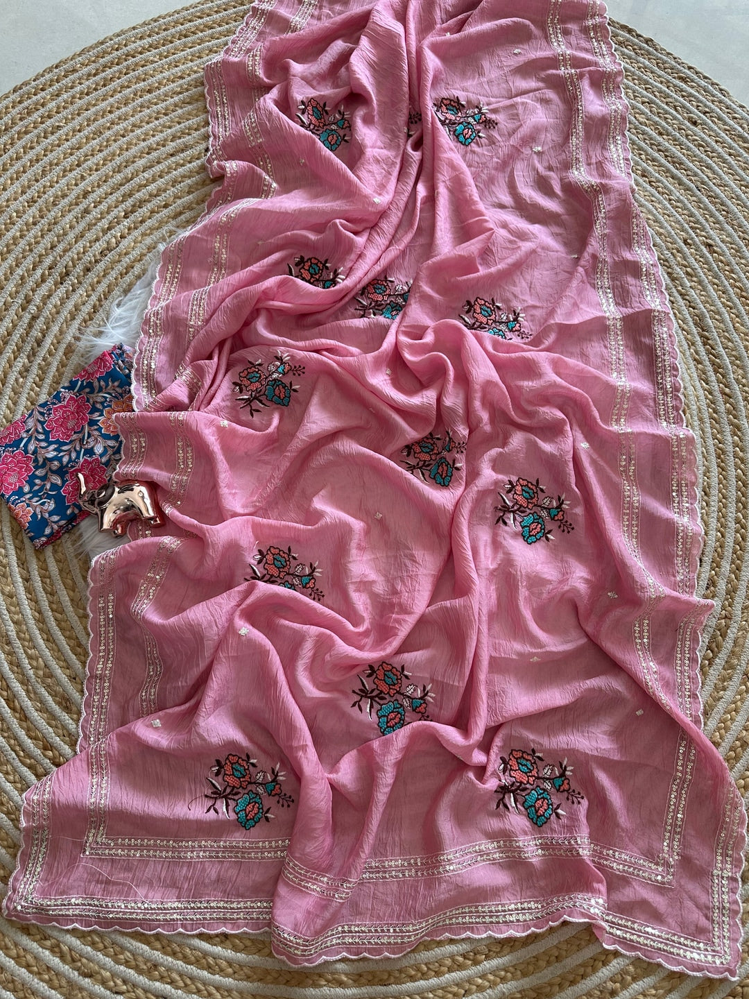 Peachmode Pink Tana Bana Saree with Multi Embroidery Work - Image 2