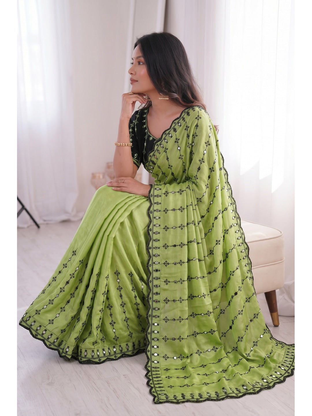 Peachmode Green Viscose Saree with Floral Embroidery and Mirror Work - Image 2