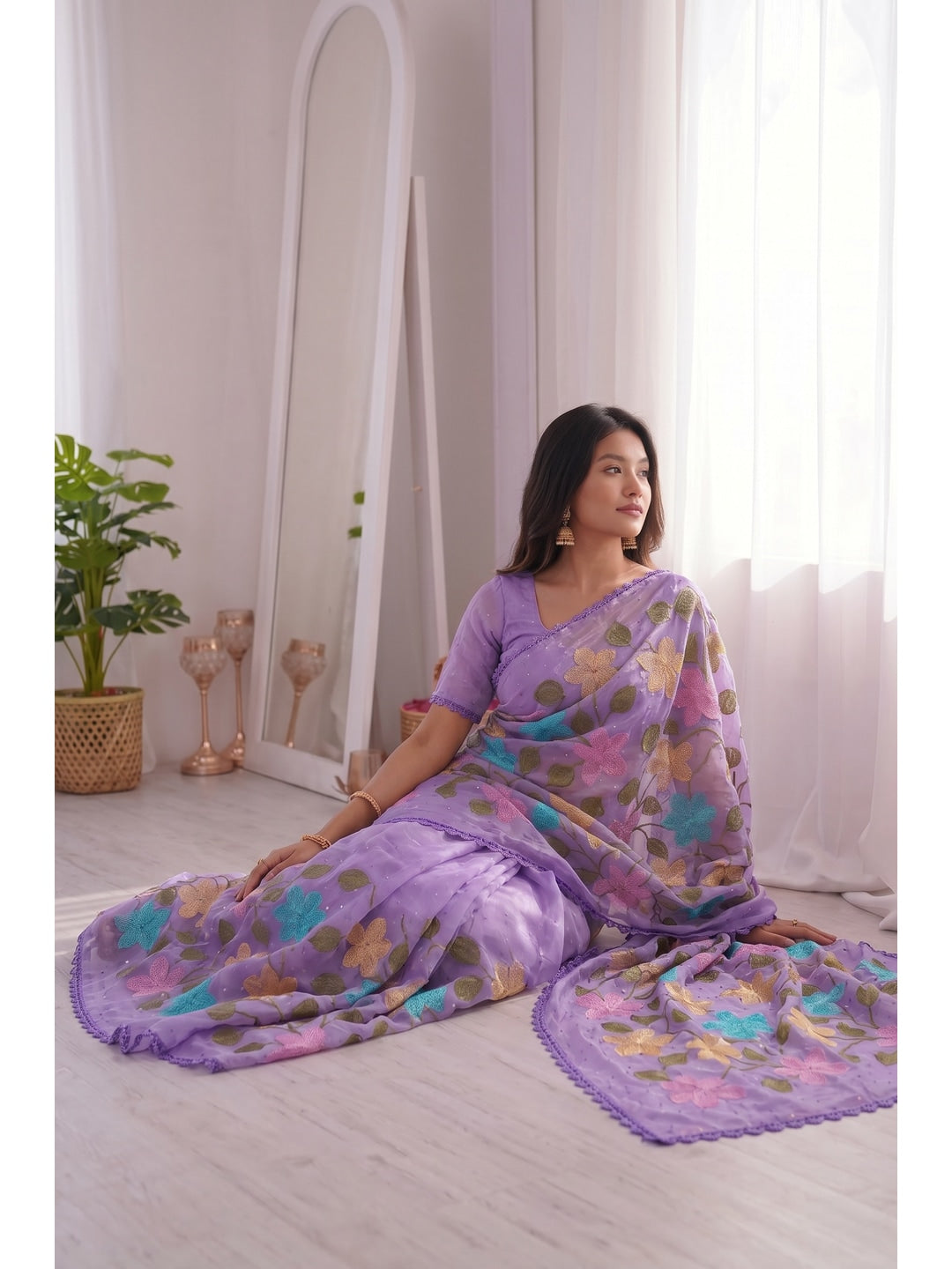Peachmode Lavender Viscose Saree with Floral Thread Work - Image 3