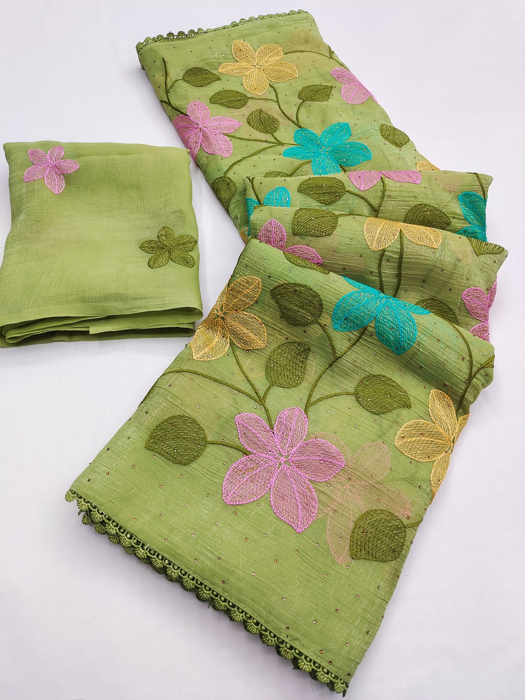 Peachmode Green Viscose Saree with Floral Thread Work - Image 7