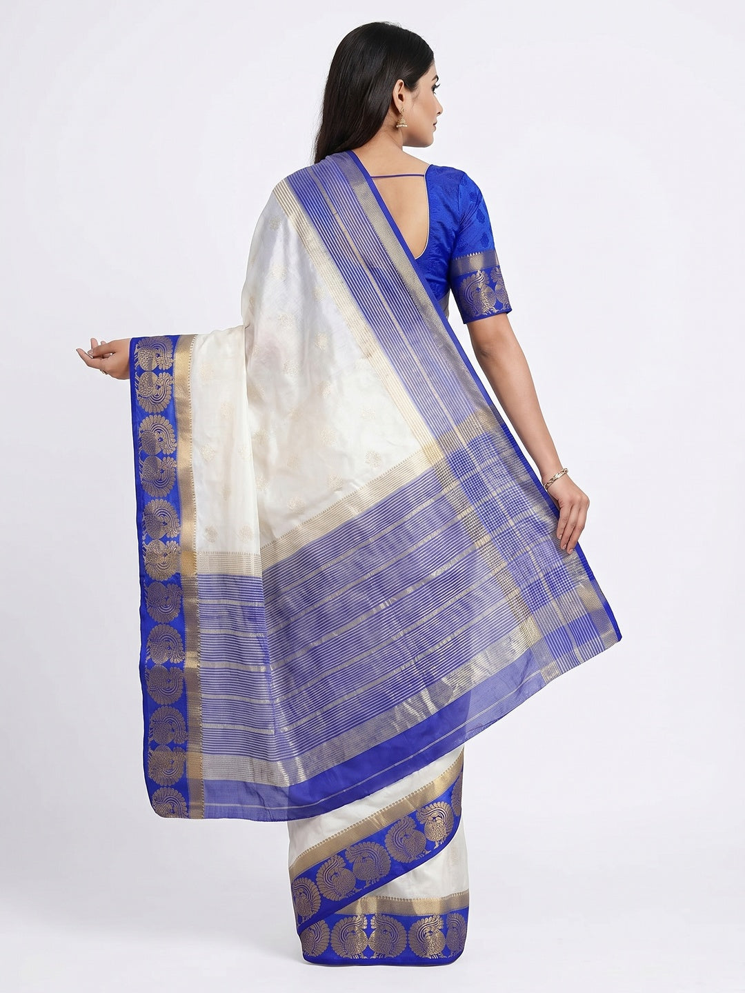 Refreshing White Coloured Festive Wear Woven Art Silk Saree - Image 2