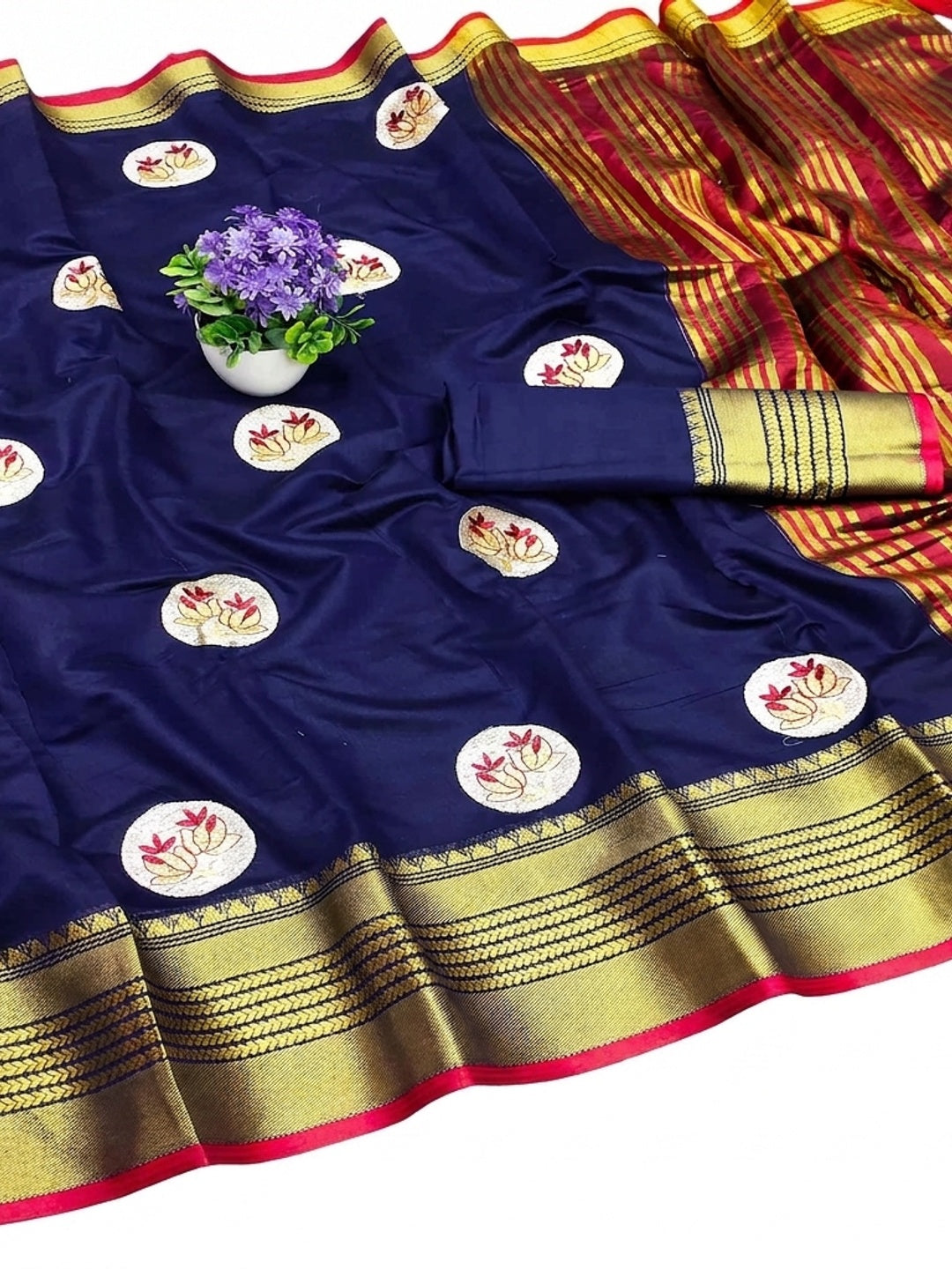 Navy Blue Casual Wear Woven Chanderi Silk Saree - Image 4