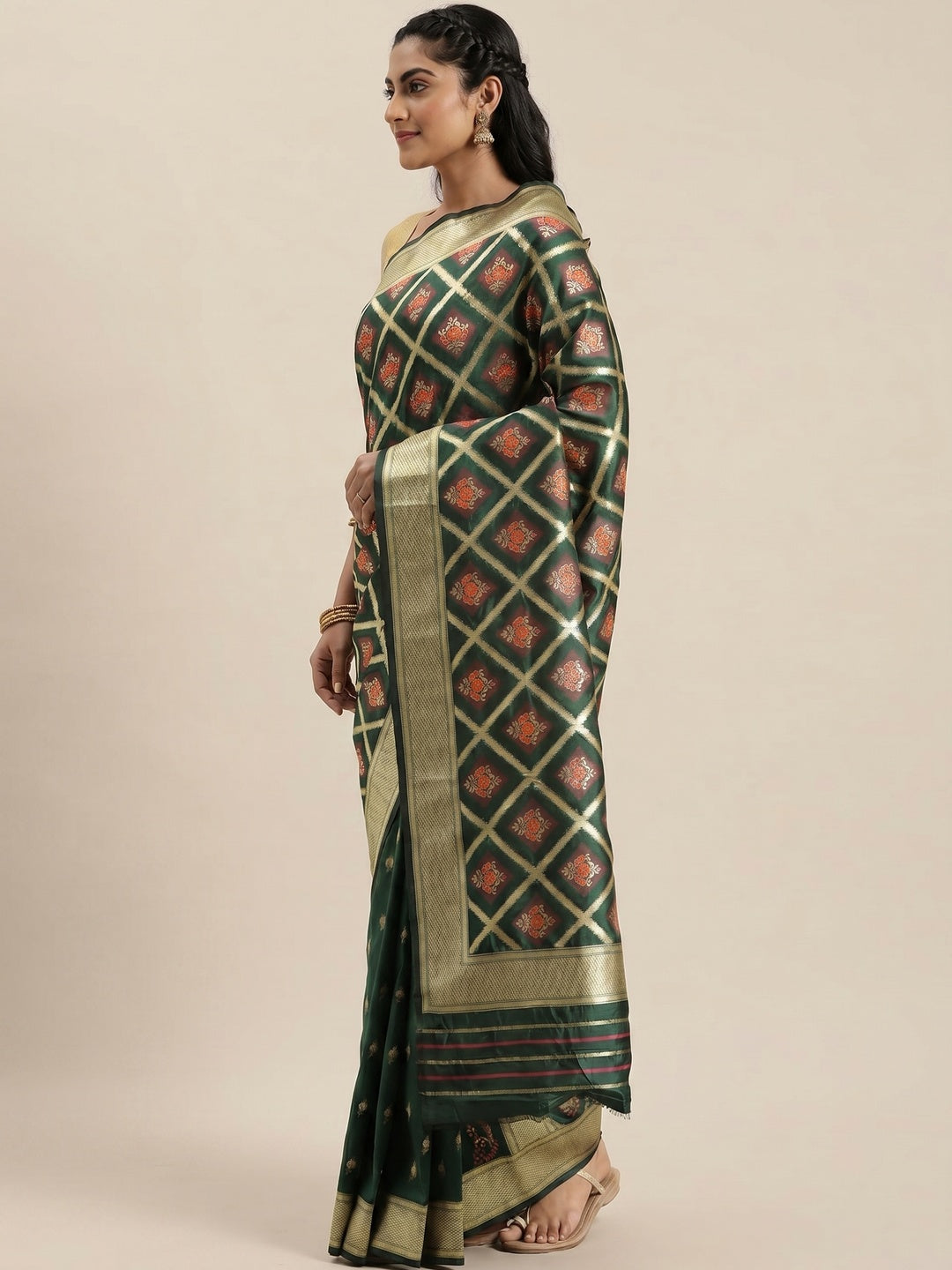 Women's Green Festive Wear Woven Kanjivaram Silk Saree With Unstitched Blouse - Image 2
