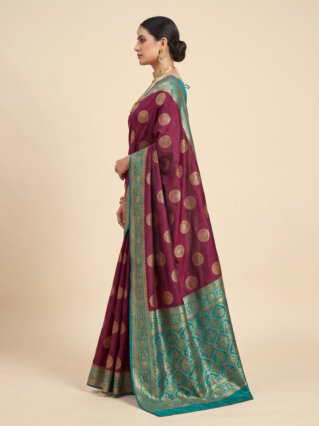 Wine Festive Wear Woven Silk Saree With Patola Rich Pallu - Image 2