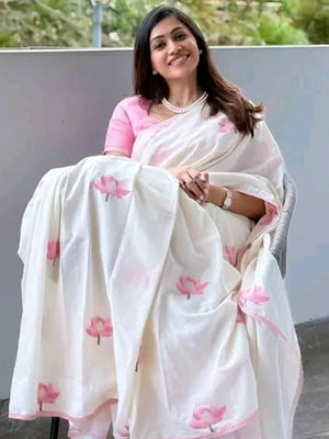 Elegant White Floral Printed Linen Saree with Delicate Lace Border - Image 2