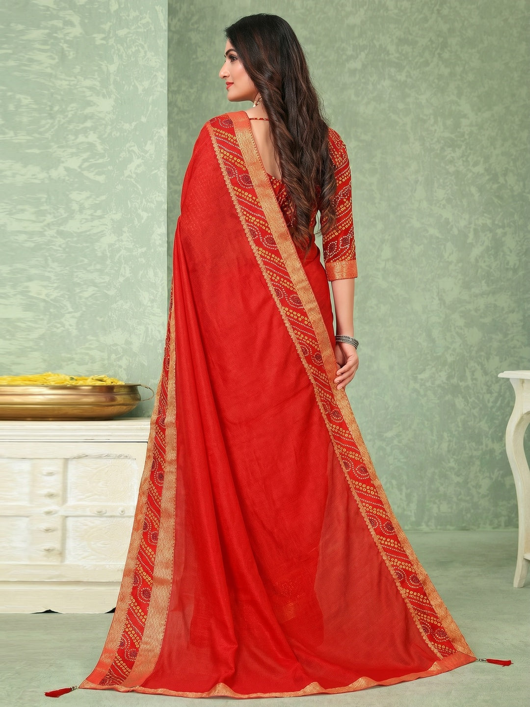 Red Festive Wear Solid Vichitra Silk Saree - Image 3