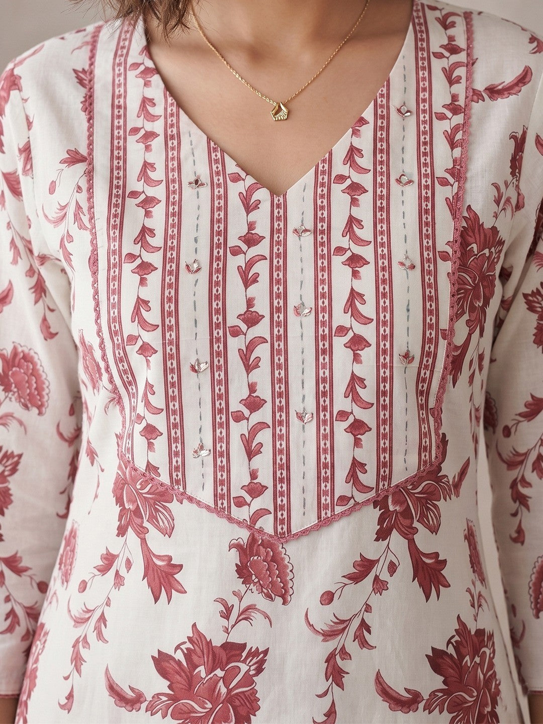 Floral Printed Pure Cotton Straight Kurta Set in White - Image 4