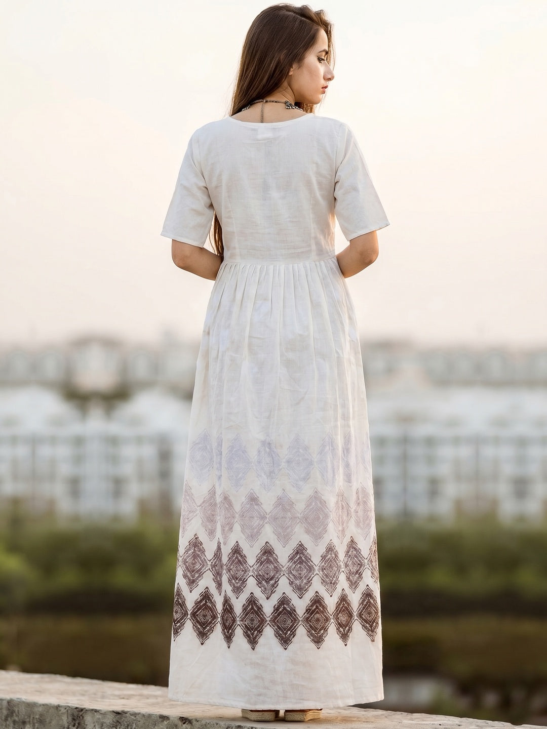 White Embroidered Linen Long Kurti - Image 1
