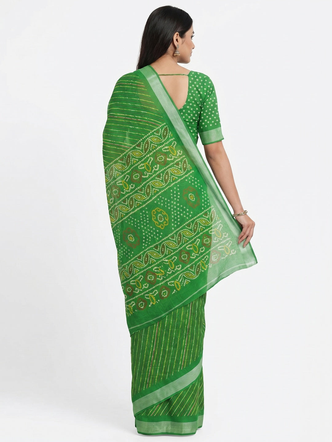 Green Stripes Printed Cotton Blend Saree - Image 3